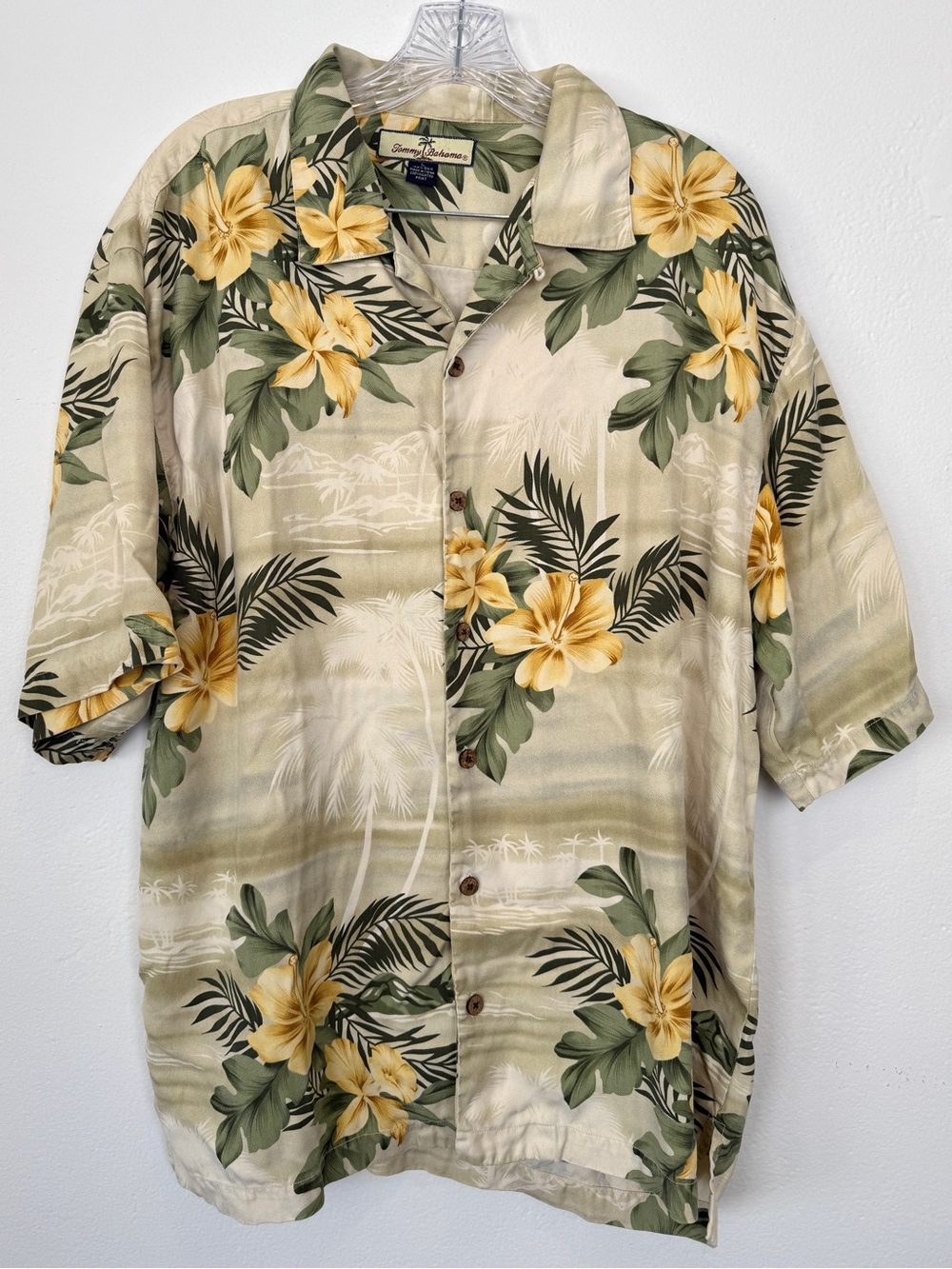 Tommy Bahama Size Large Beige Green Yellow Floral Hawaiian Camp Silk Shirt